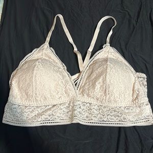 Women lace bra , size L. Light pink